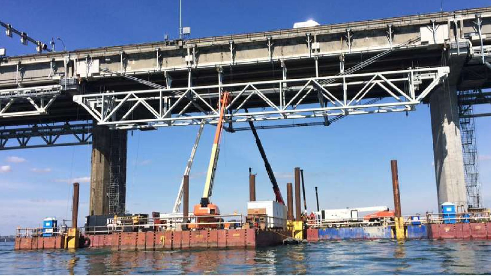Système de levage pour poutrelle de pont